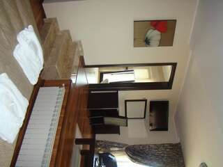 Гостевой дом Vila Reyna Констанца Номер-студио (для 3 взрослых и 1 ребенка)-5